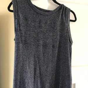 Gap loose fitting cute tank top